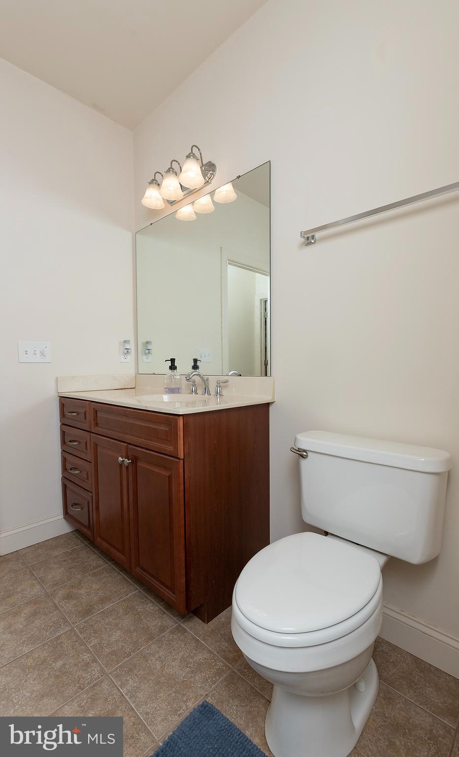152 Lexington Ct
