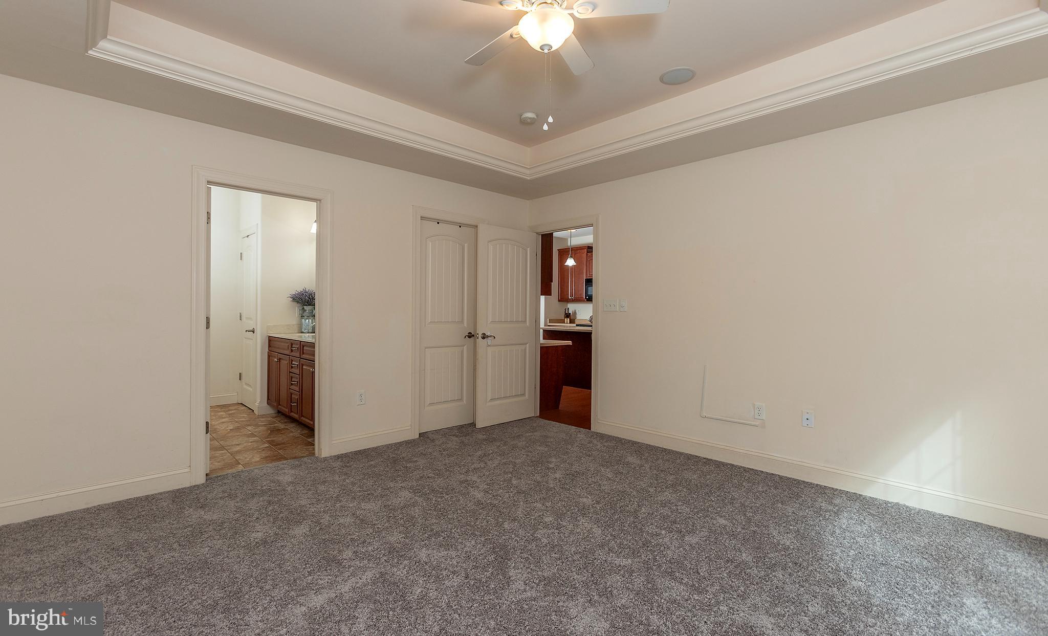 152 Lexington Ct