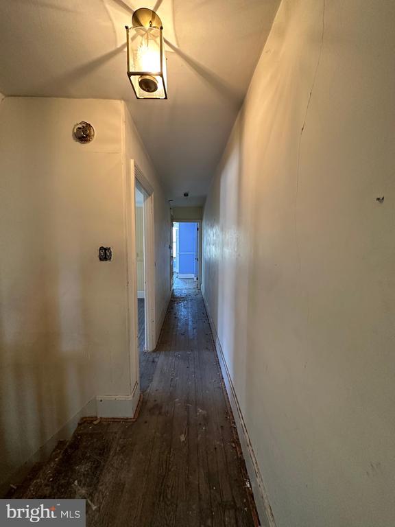 25 W 2nd St