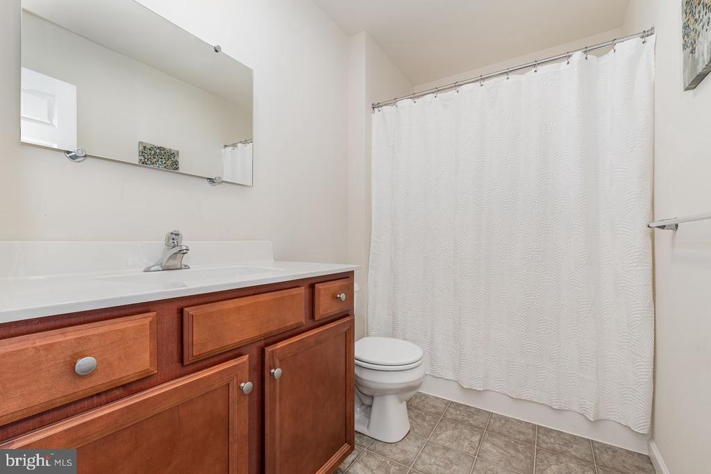 528 Rayburn Ct