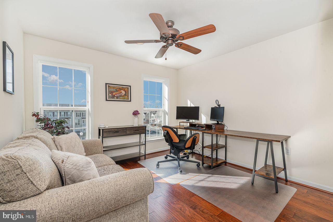 528 Rayburn Ct
