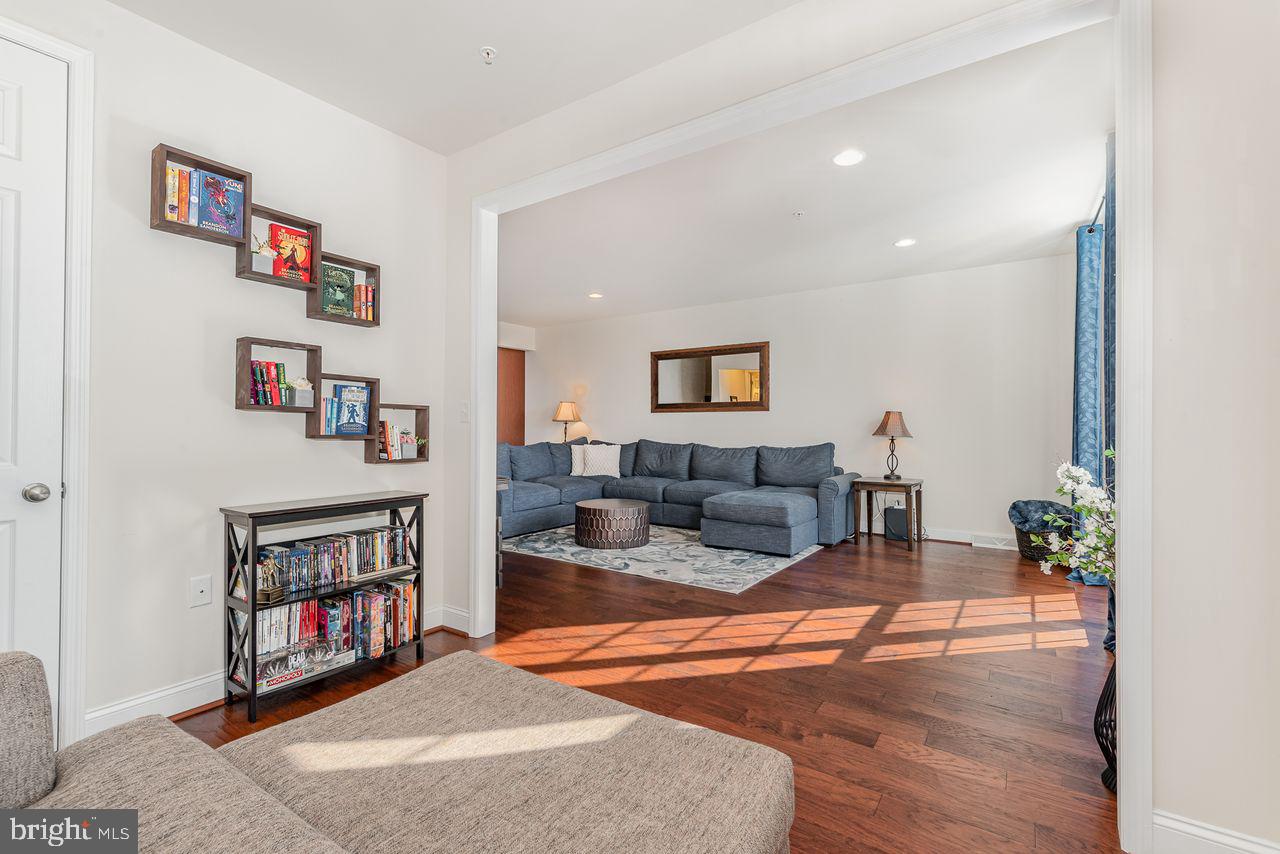 528 Rayburn Ct