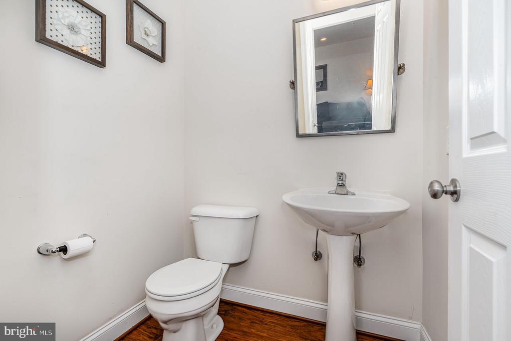 528 Rayburn Ct