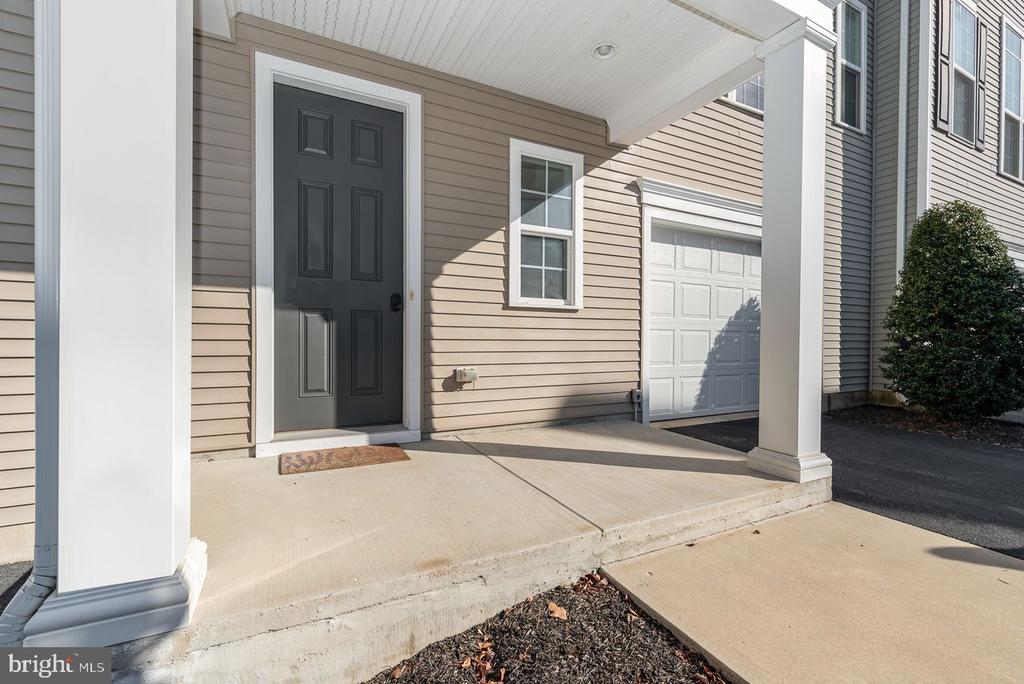 528 Rayburn Ct