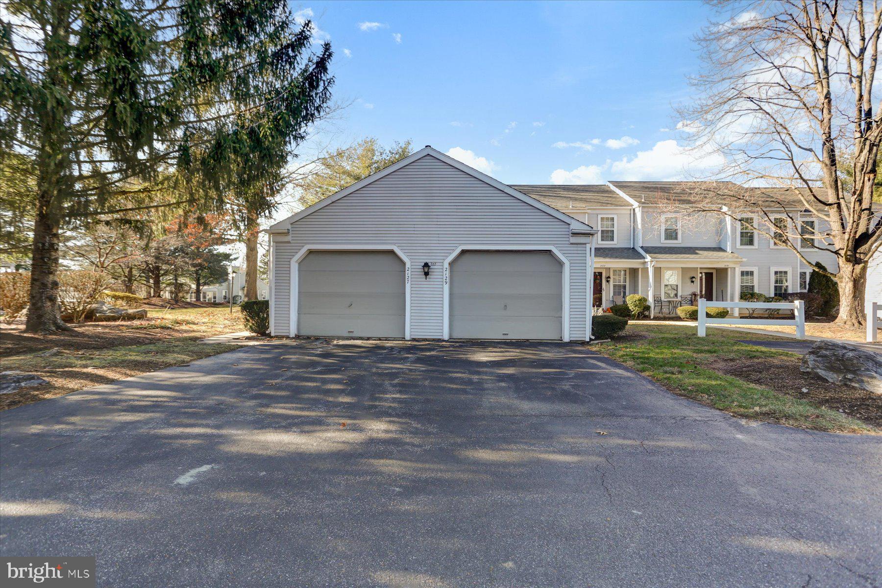 2127 Wexford Rd