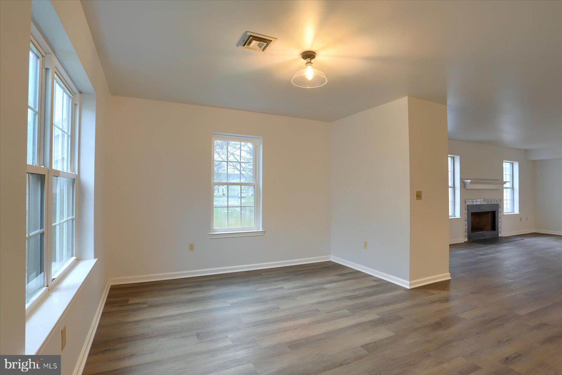 2127 Wexford Rd