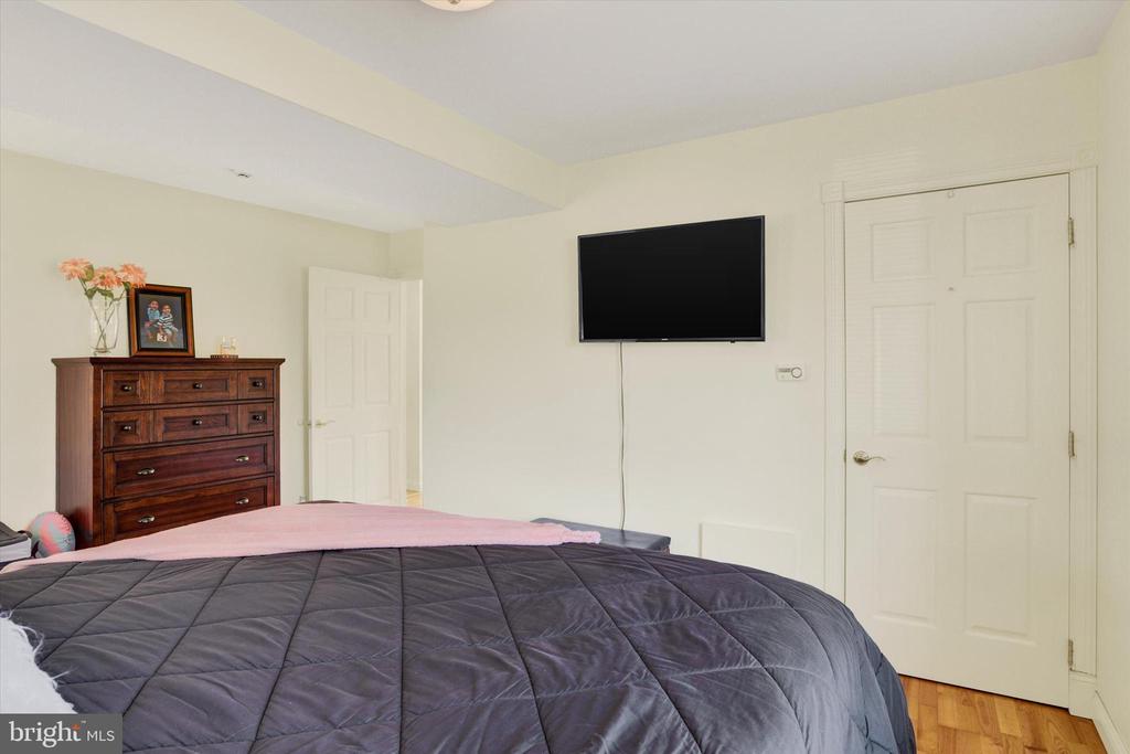 6545 PARKWAY EAST