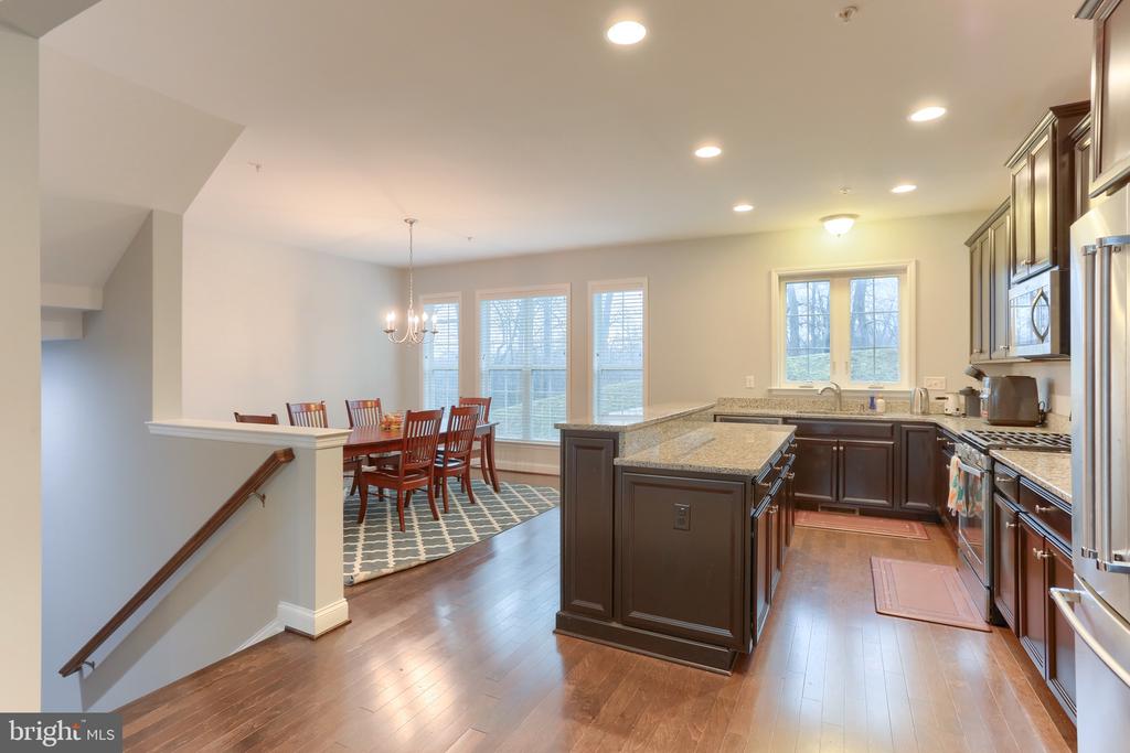 2135 Red Fox Dr