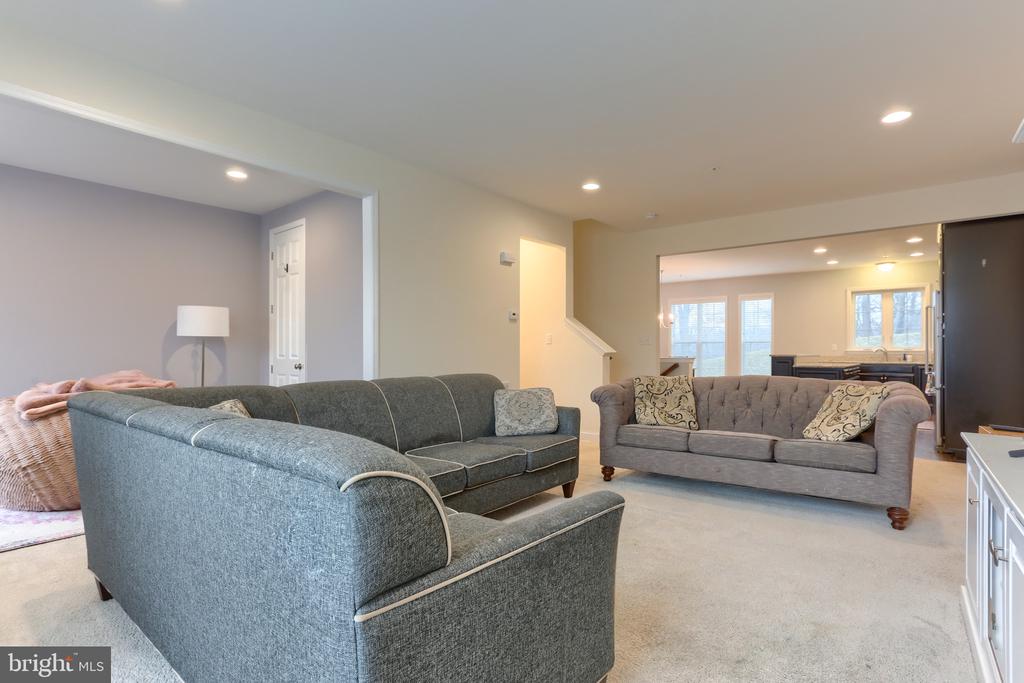 2135 Red Fox Dr
