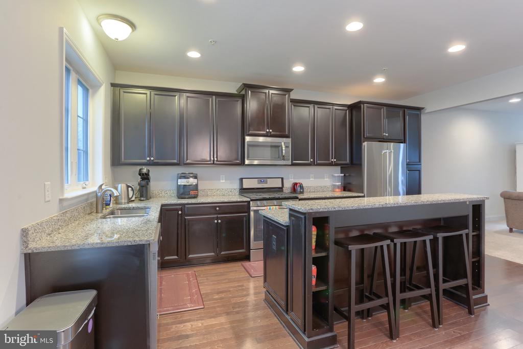2135 Red Fox Dr