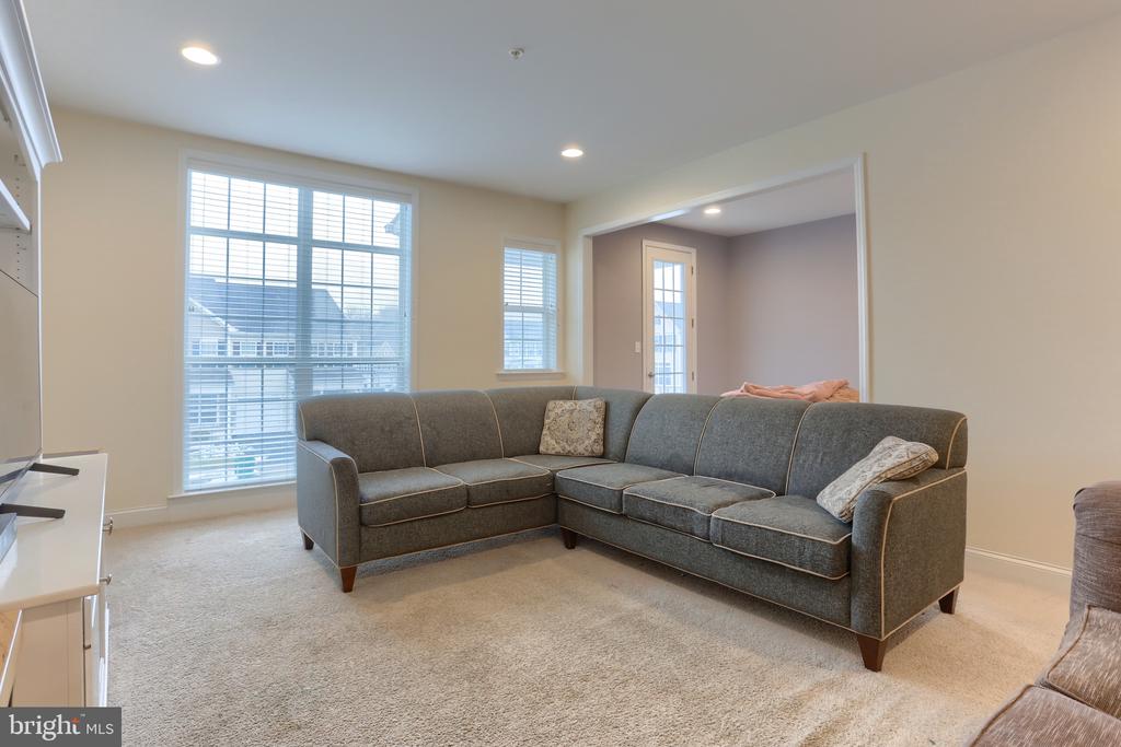 2135 Red Fox Dr
