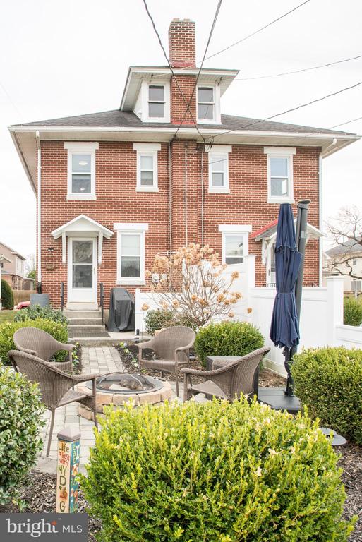 73 W Granada Ave