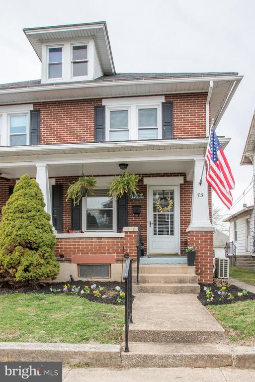 73 W Granada Ave