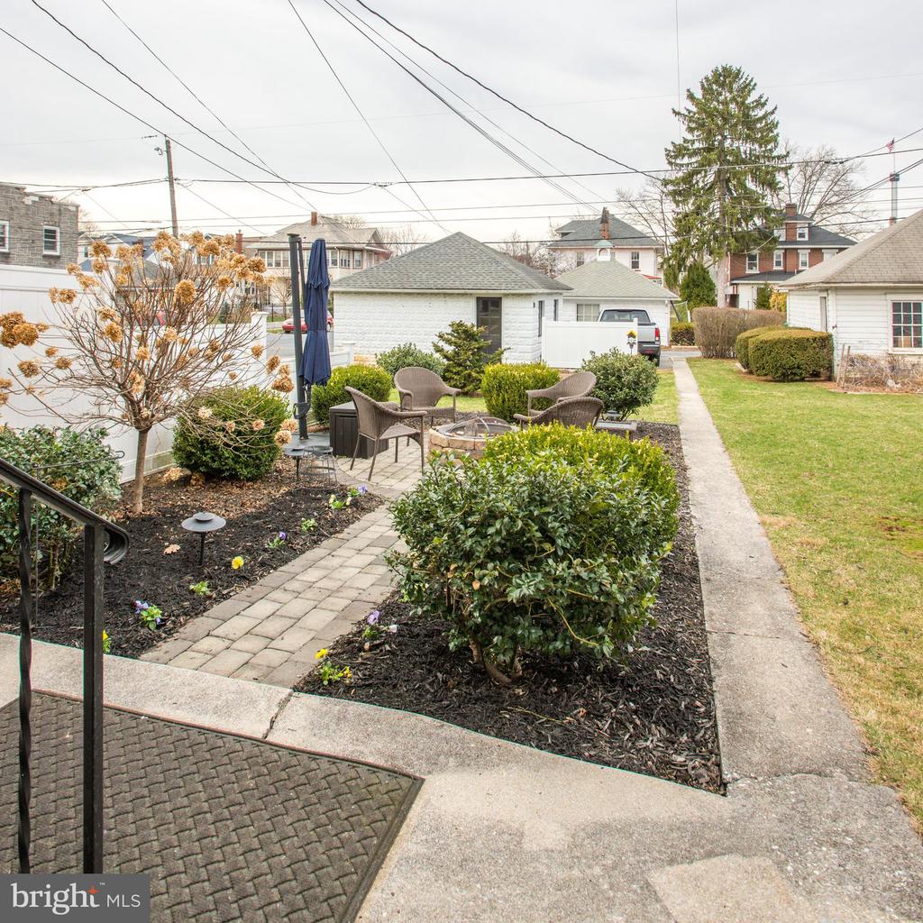 73 W Granada Ave