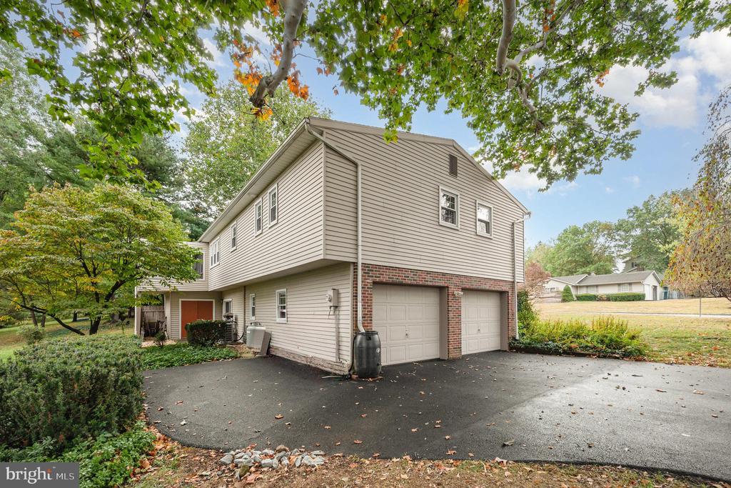 2120 SYCAMORE DRIVE