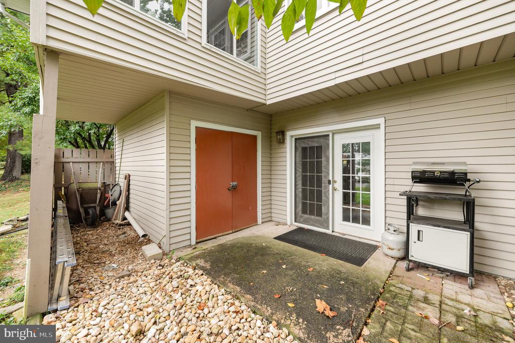 2120 SYCAMORE DRIVE