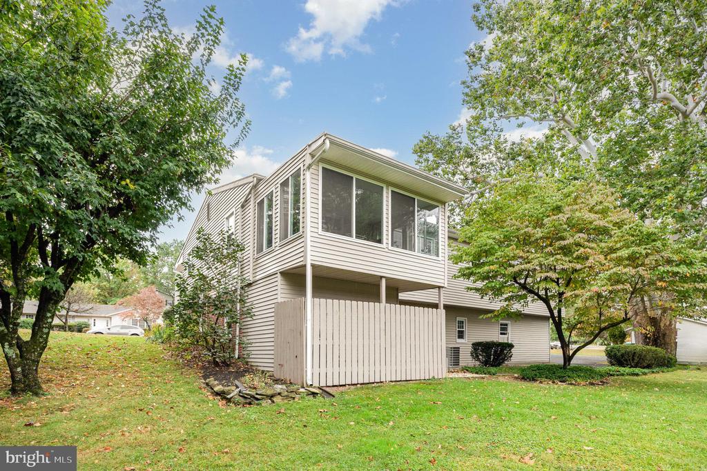 2120 SYCAMORE DRIVE