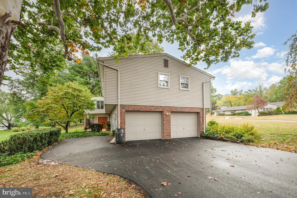 2120 SYCAMORE DRIVE