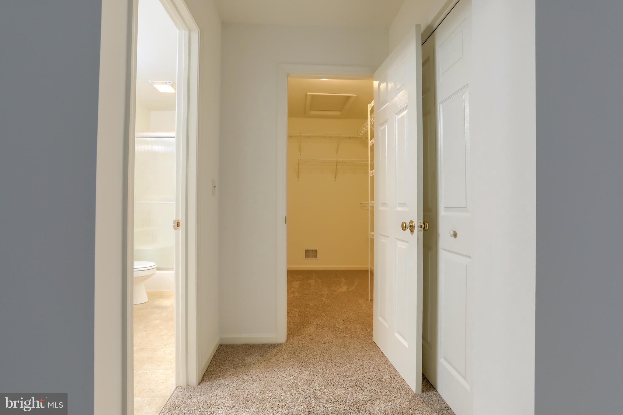 712 CREEKSIDE DRIVE