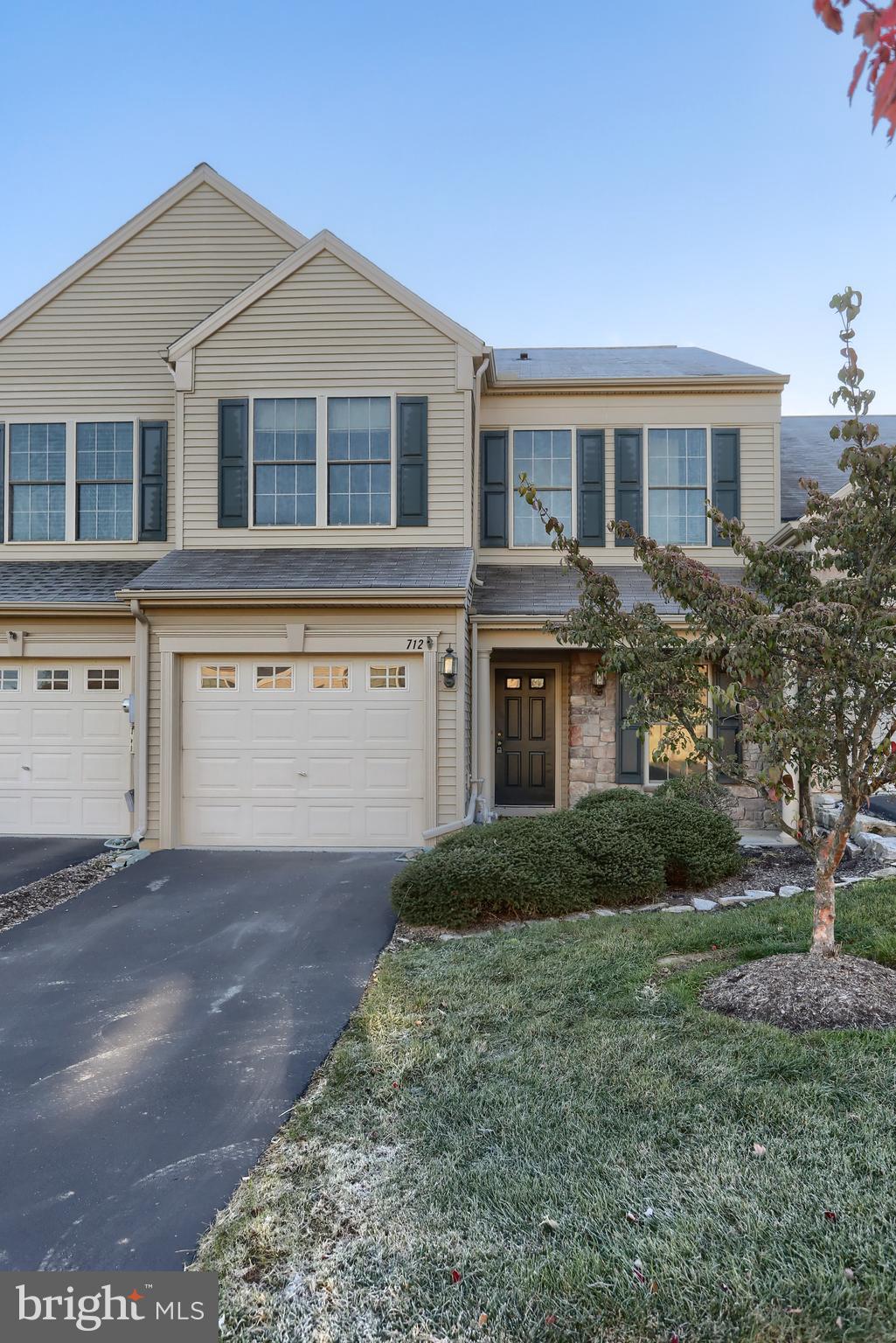 712 CREEKSIDE DRIVE