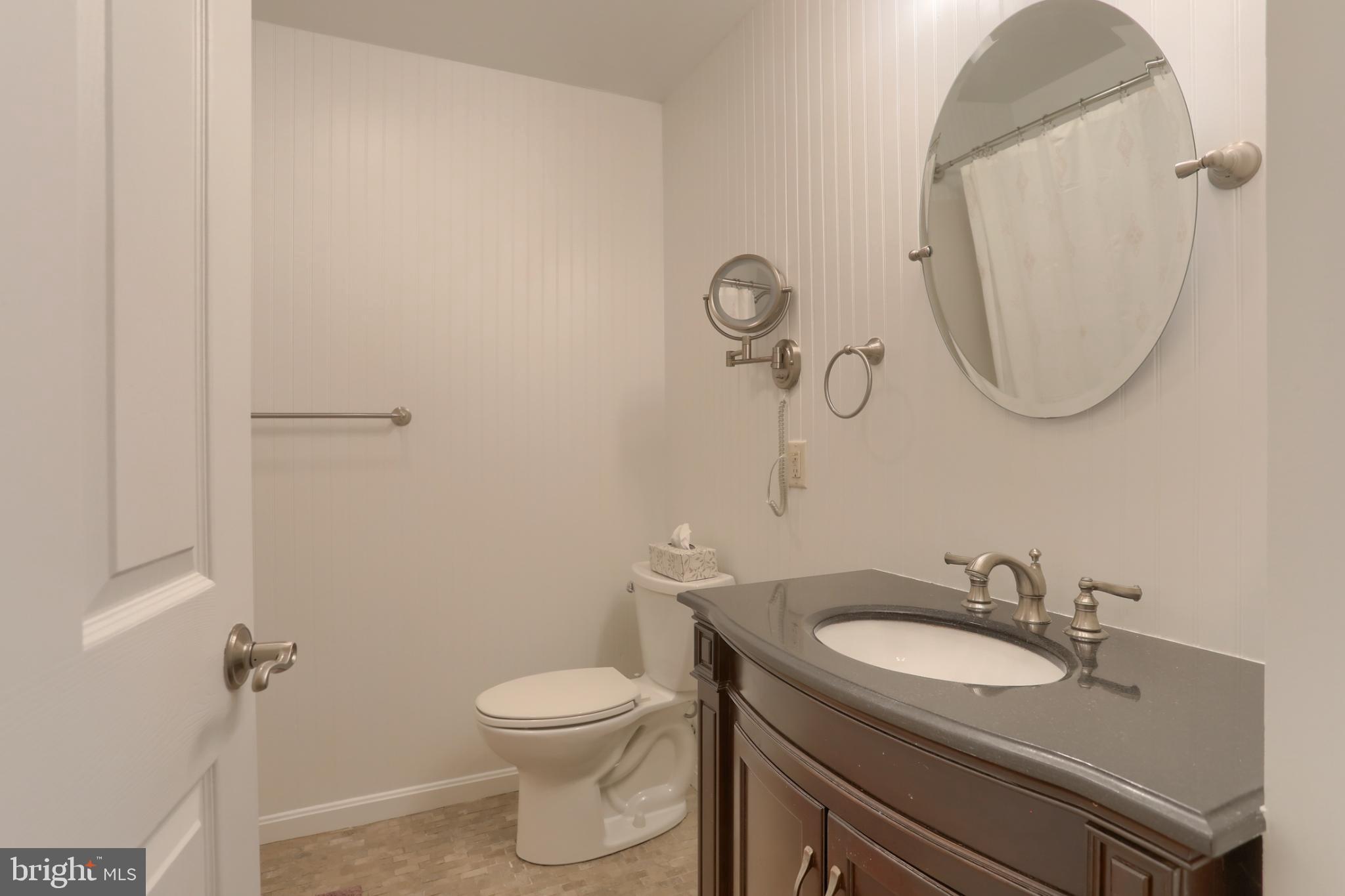 1609 SPRING HILL DRIVE