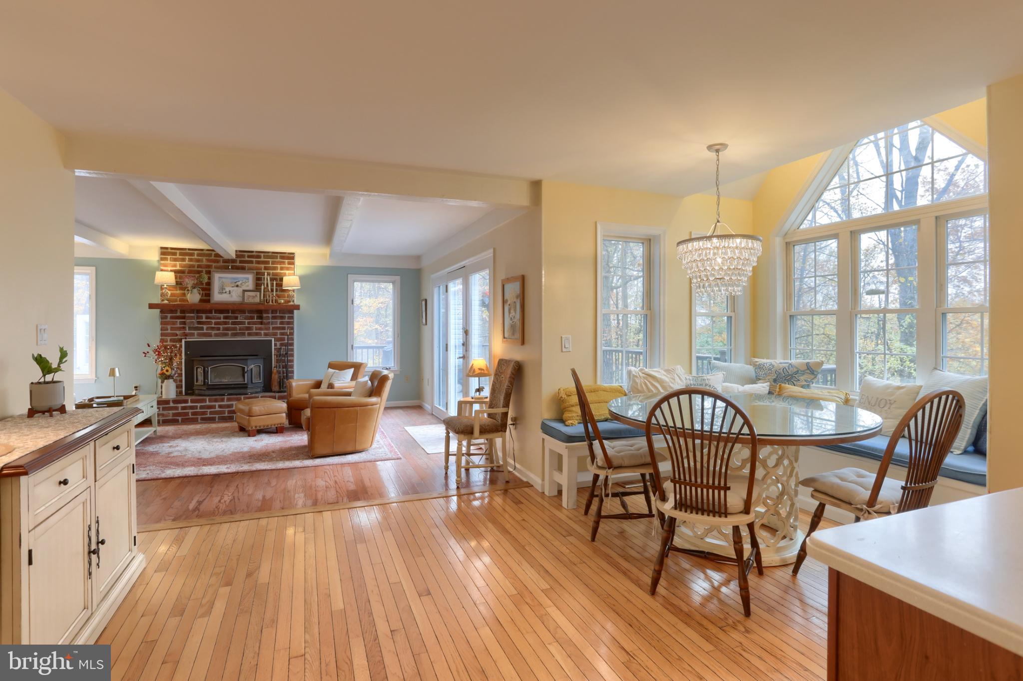 1609 SPRING HILL DRIVE