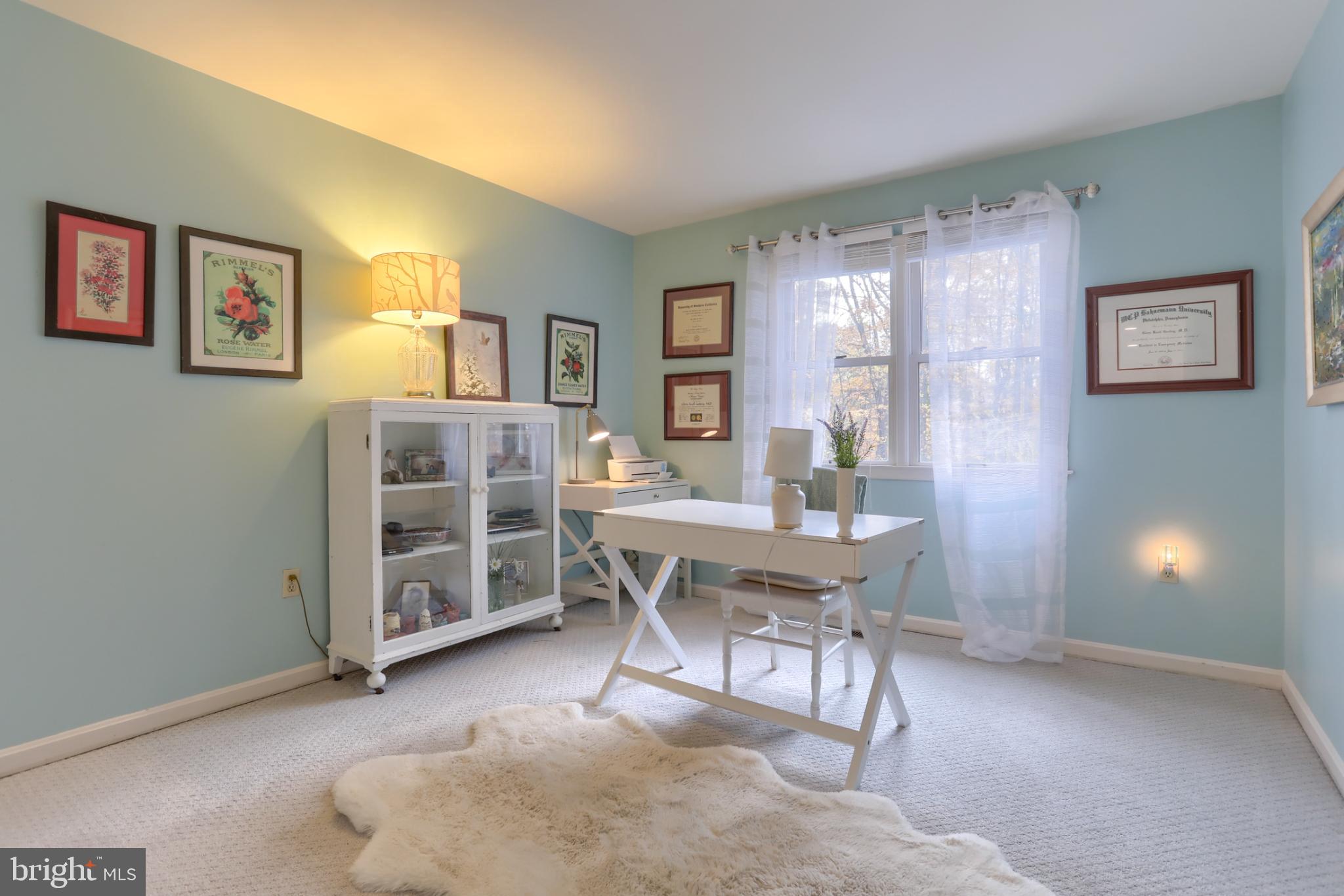 1609 SPRING HILL DRIVE