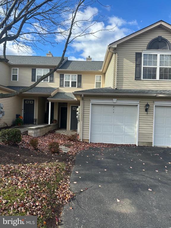 211 SPARROW ROAD