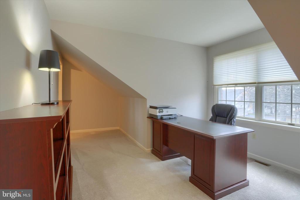 2068 DORAL DRIVE