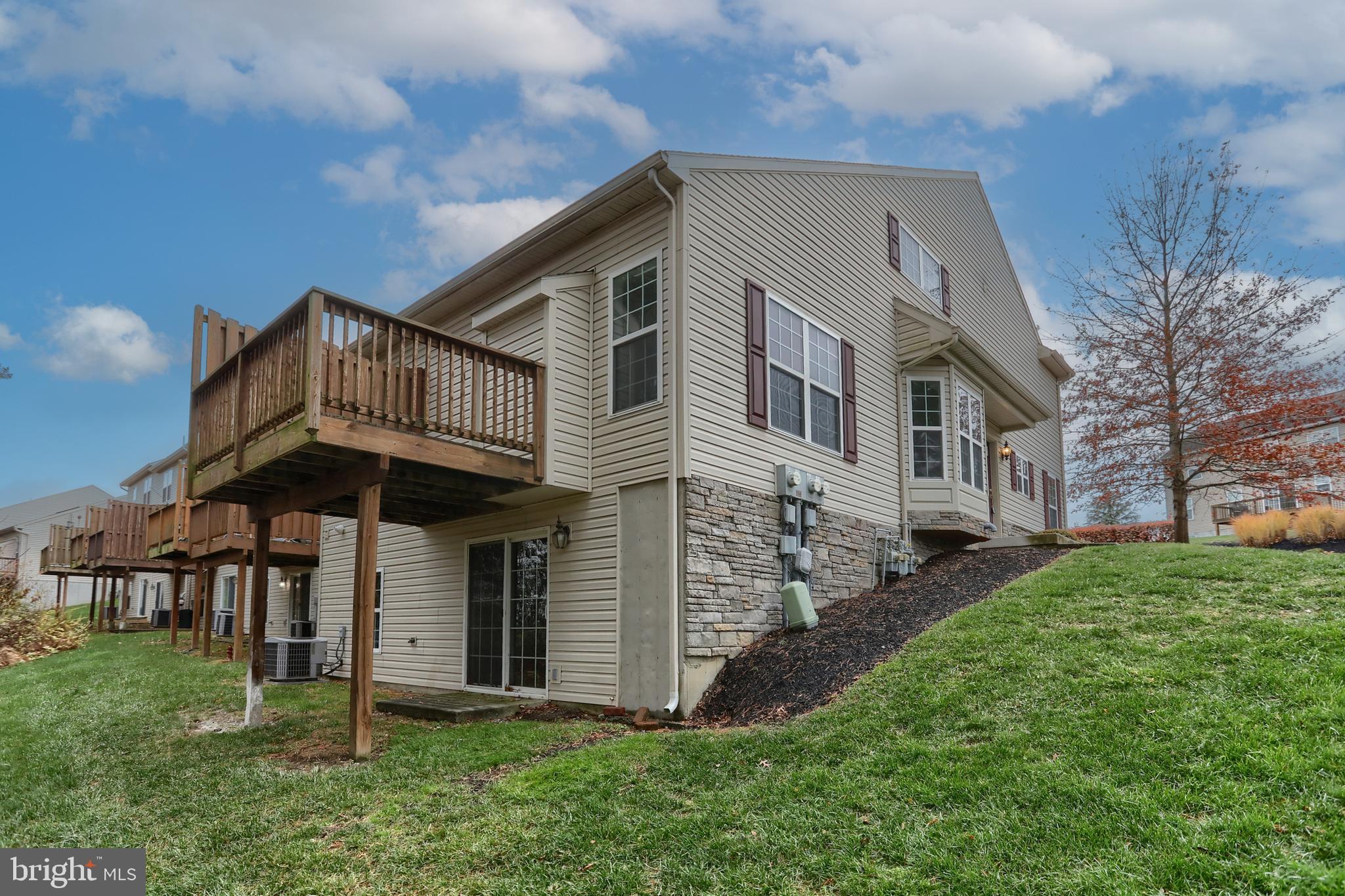 100 NEEDLEWOOD DRIVE