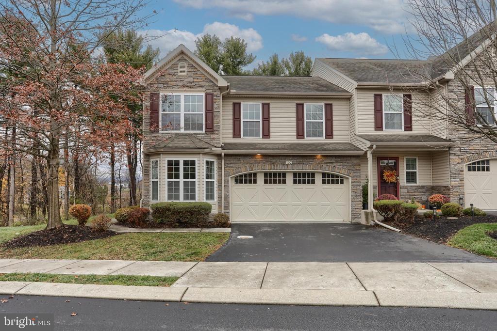 100 NEEDLEWOOD DRIVE