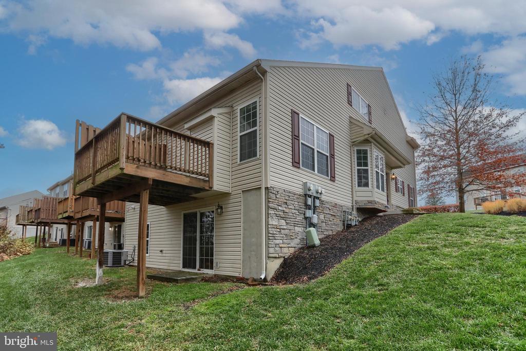 100 NEEDLEWOOD DRIVE