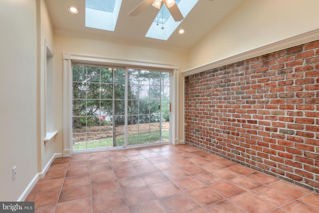 688 HEIDEN DRIVE