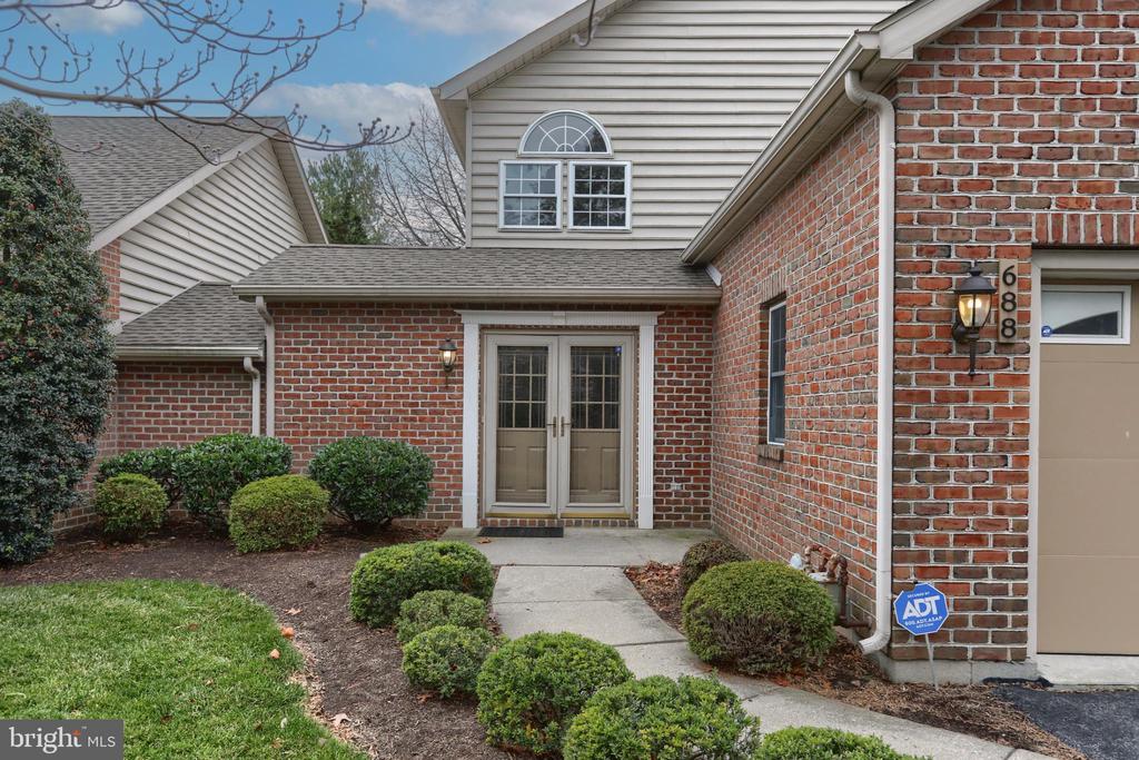 688 HEIDEN DRIVE