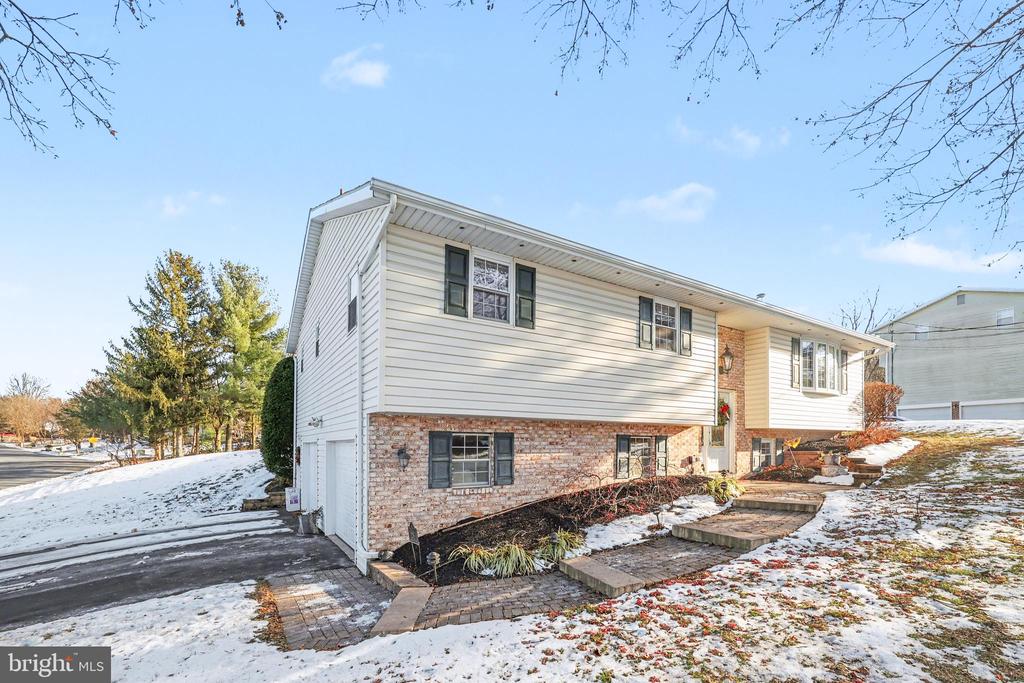 236 GRANDVIEW ROAD