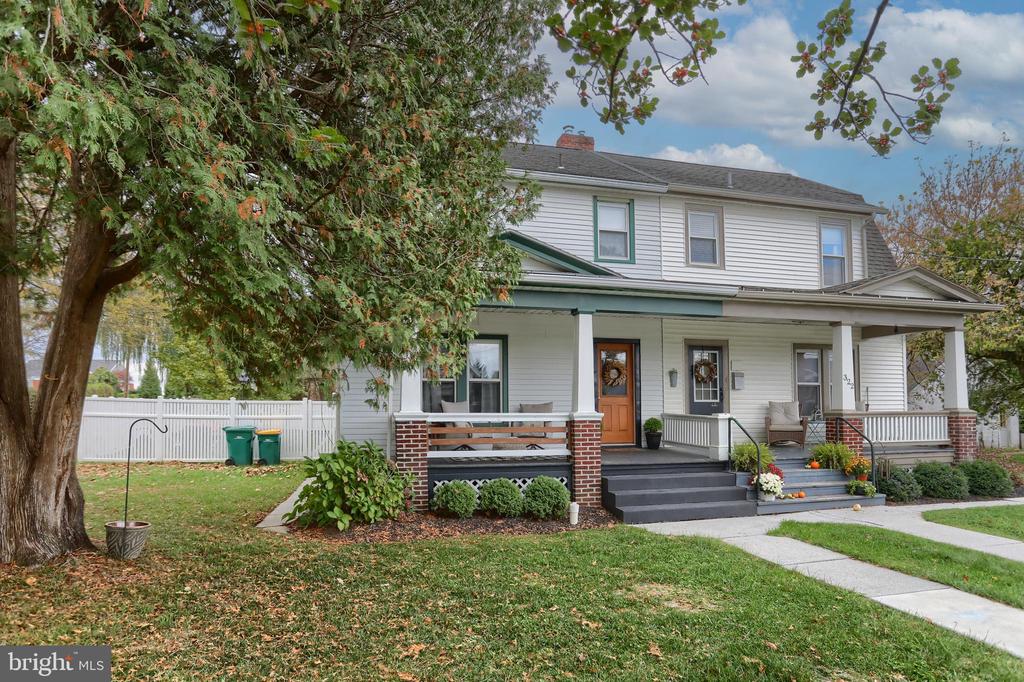 324 E AREBA AVENUE