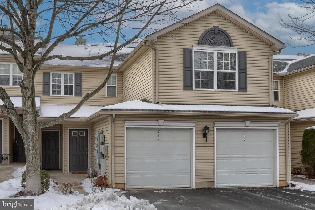 211 SPARROW ROAD