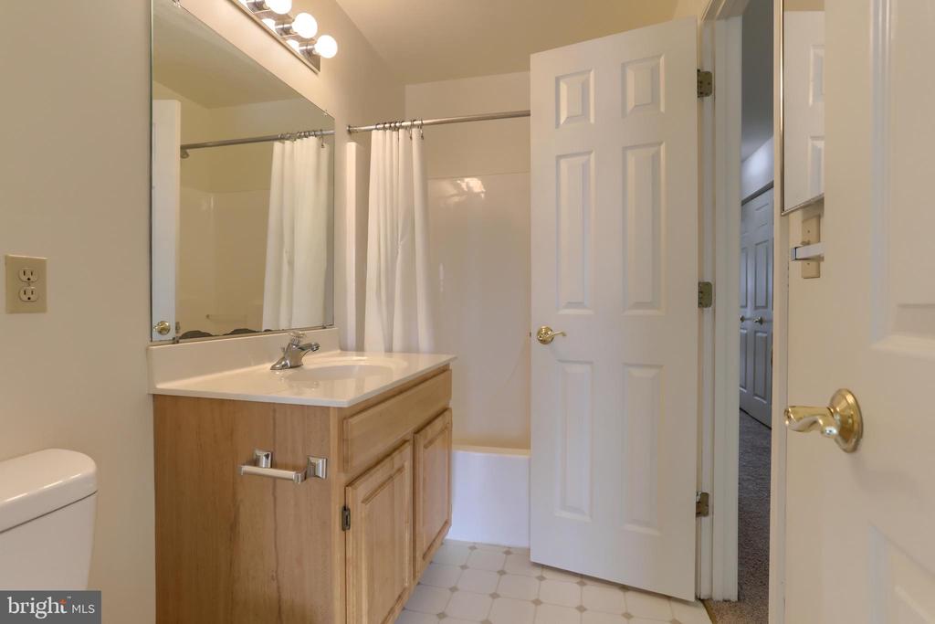 211 SPARROW ROAD