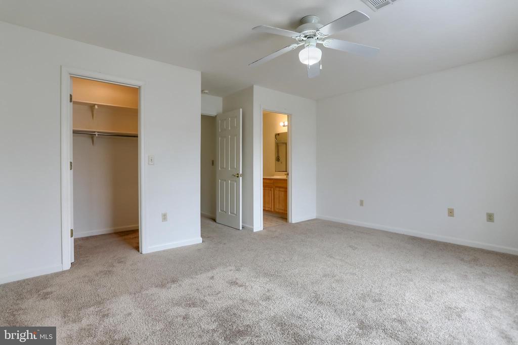 211 SPARROW ROAD
