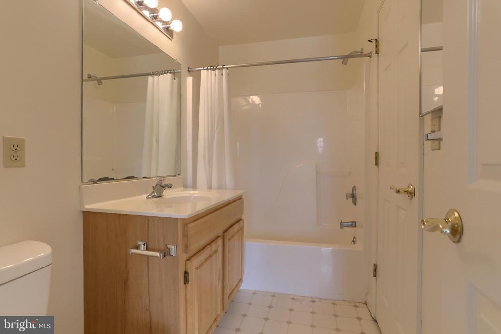 211 SPARROW ROAD