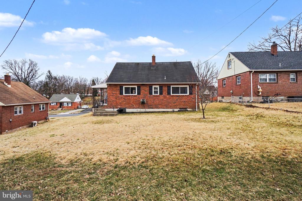 315 E ROOSEVELT AVENUE