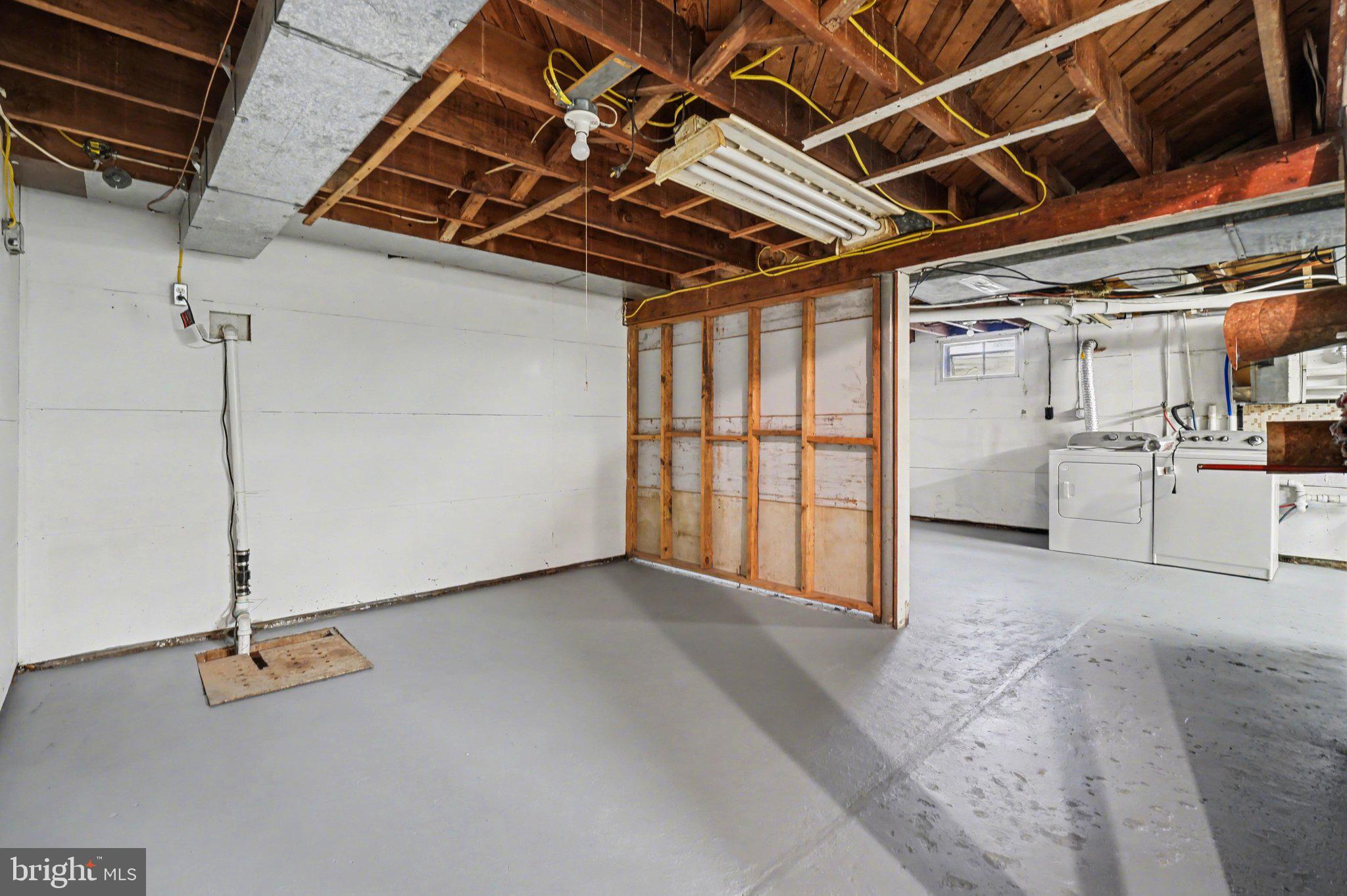 315 E ROOSEVELT AVENUE