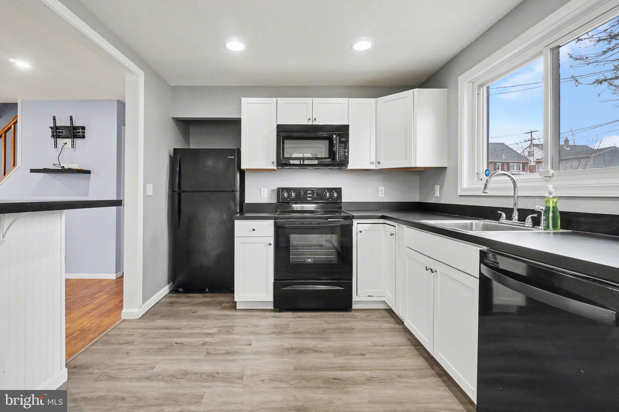 315 E ROOSEVELT AVENUE
