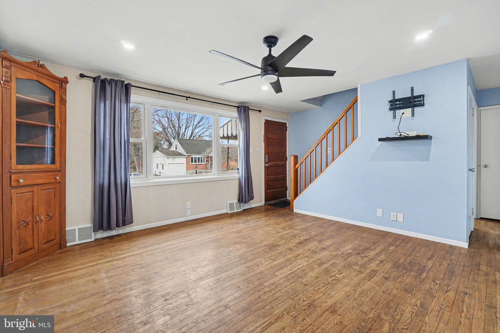 315 E ROOSEVELT AVENUE