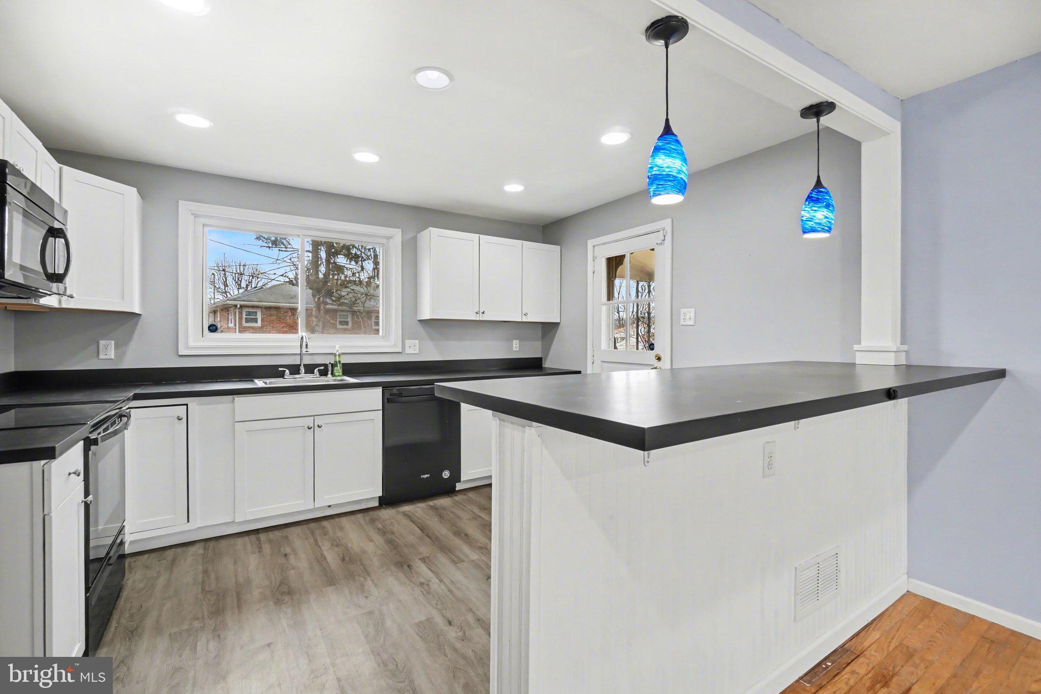 315 E ROOSEVELT AVENUE