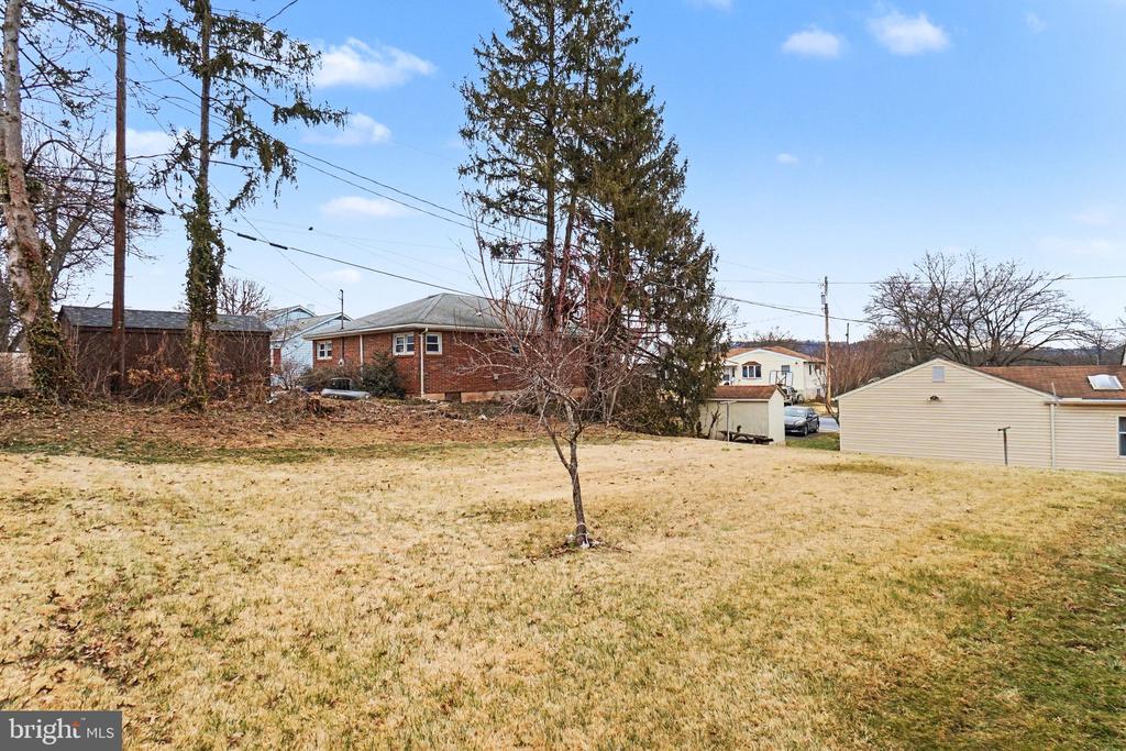 315 E ROOSEVELT AVENUE