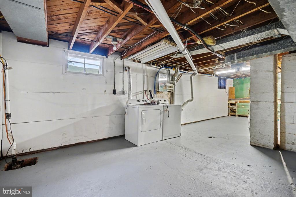 315 E ROOSEVELT AVENUE