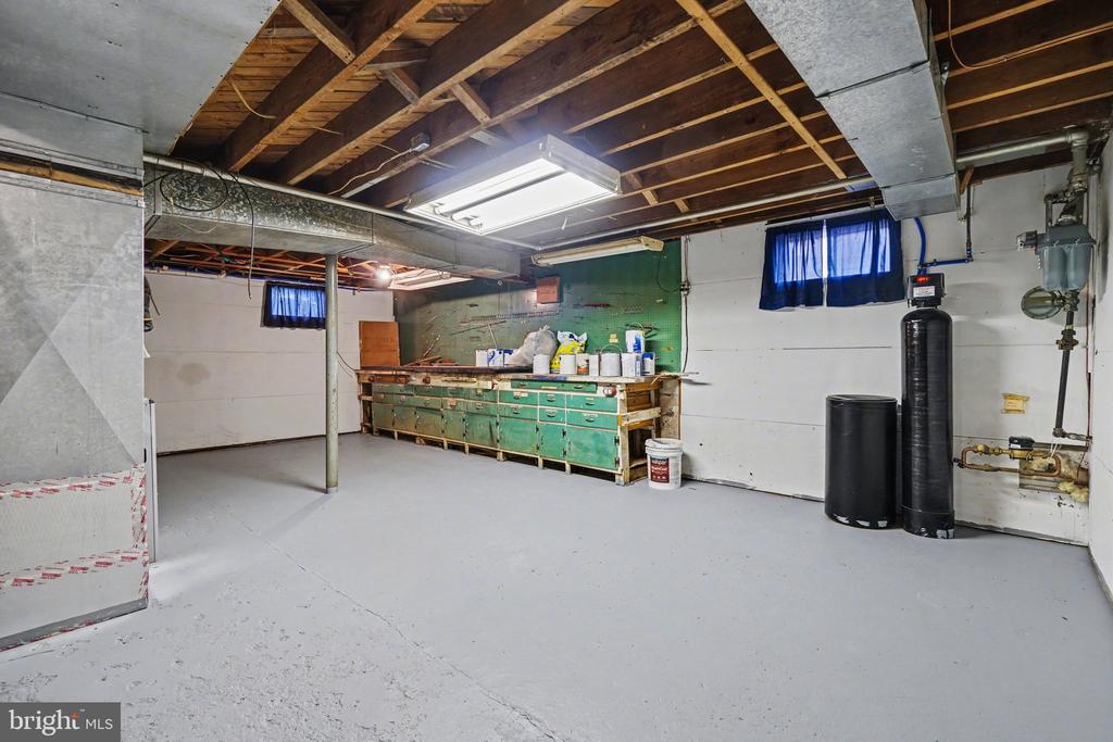 315 E ROOSEVELT AVENUE