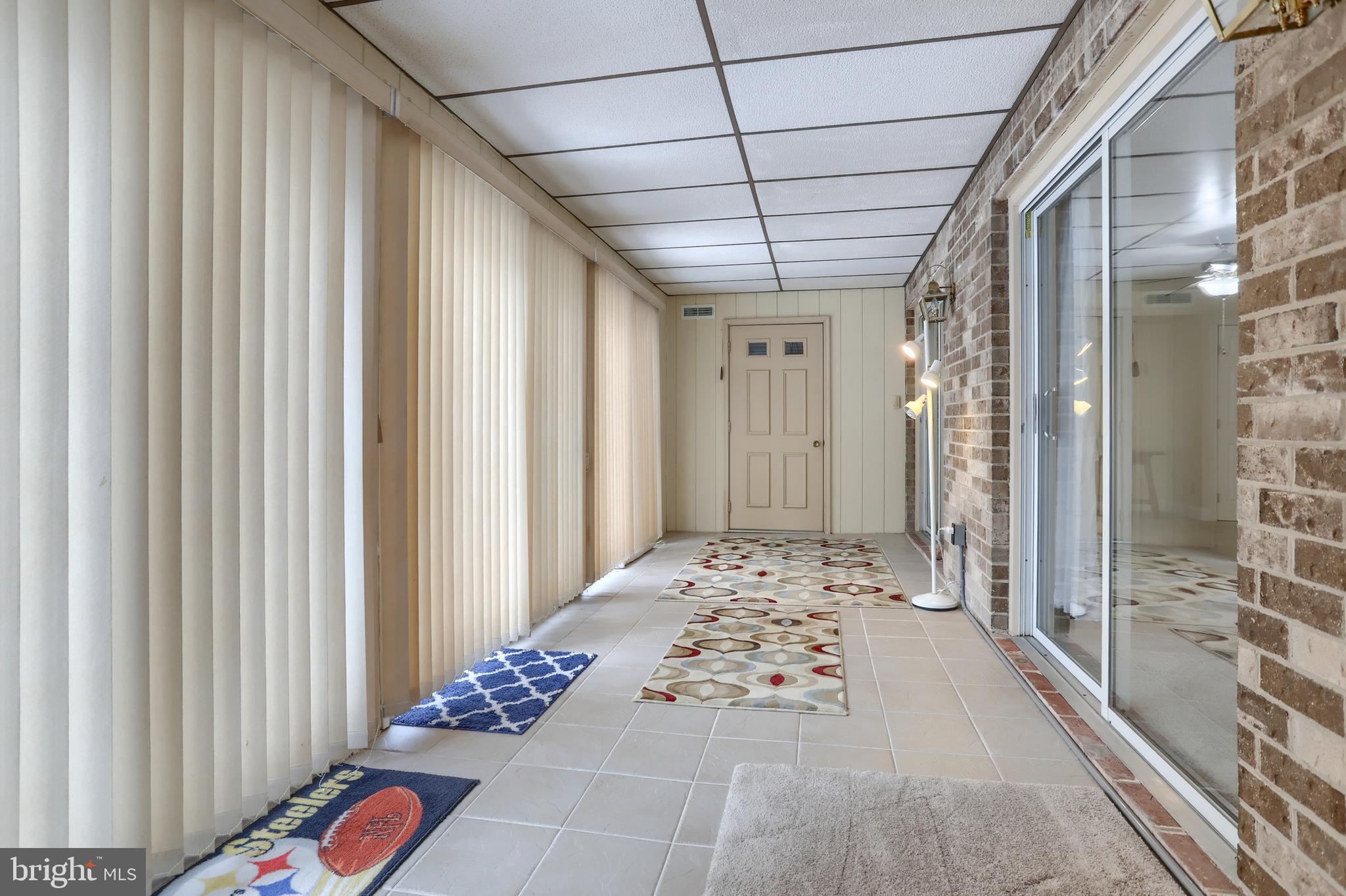 951 INNSBRUCK DRIVE A