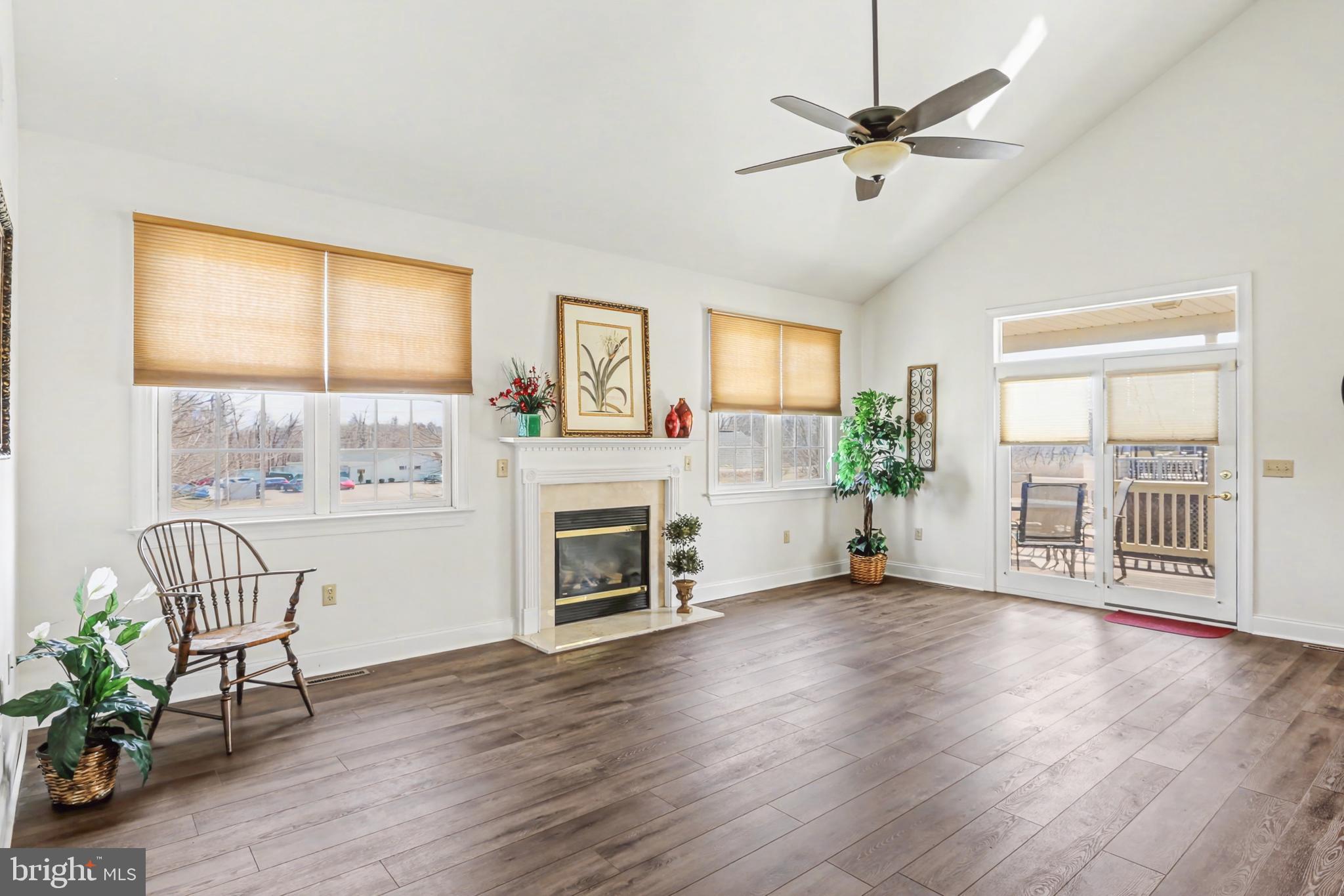 211 BROOKRIDGE COURT